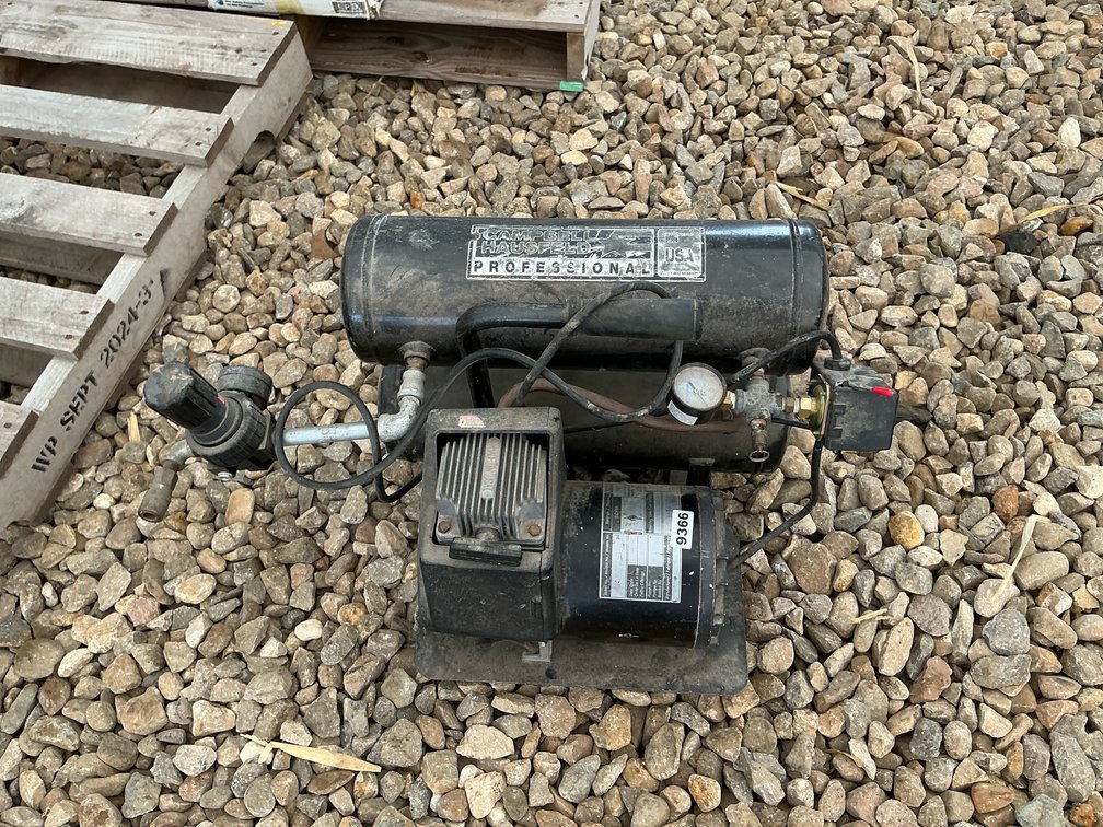 Twin tank air compressor