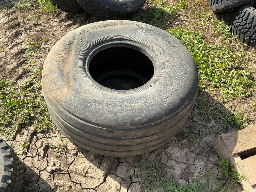 (1) 16.5L16.1SL tire