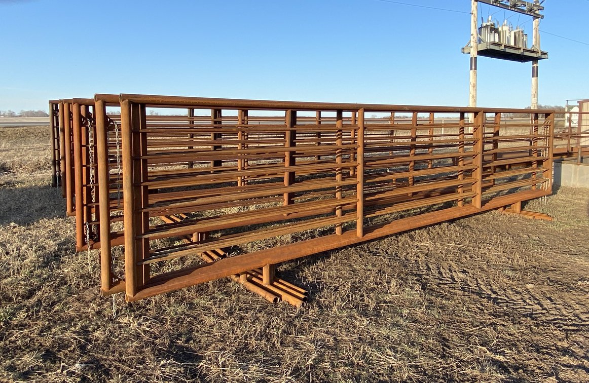 (5) 24' Freestanding panels-New