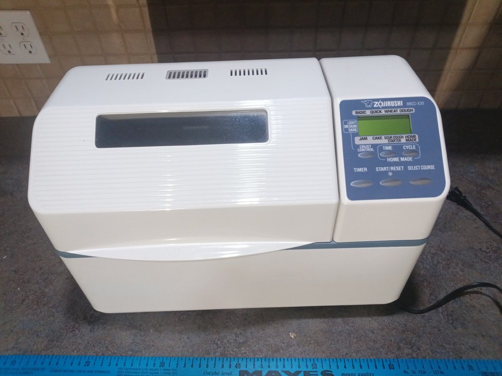 Zojirushi BBCC-X20 Home Bakery Supreme 2-lb Bread Maker