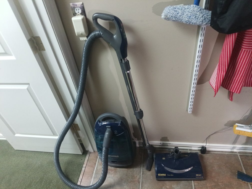 Kenmore Progressive Canister Vacuum Cleaner with HEPA Filter