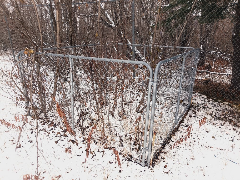 Fence Panels & Chain Link Gate Lot