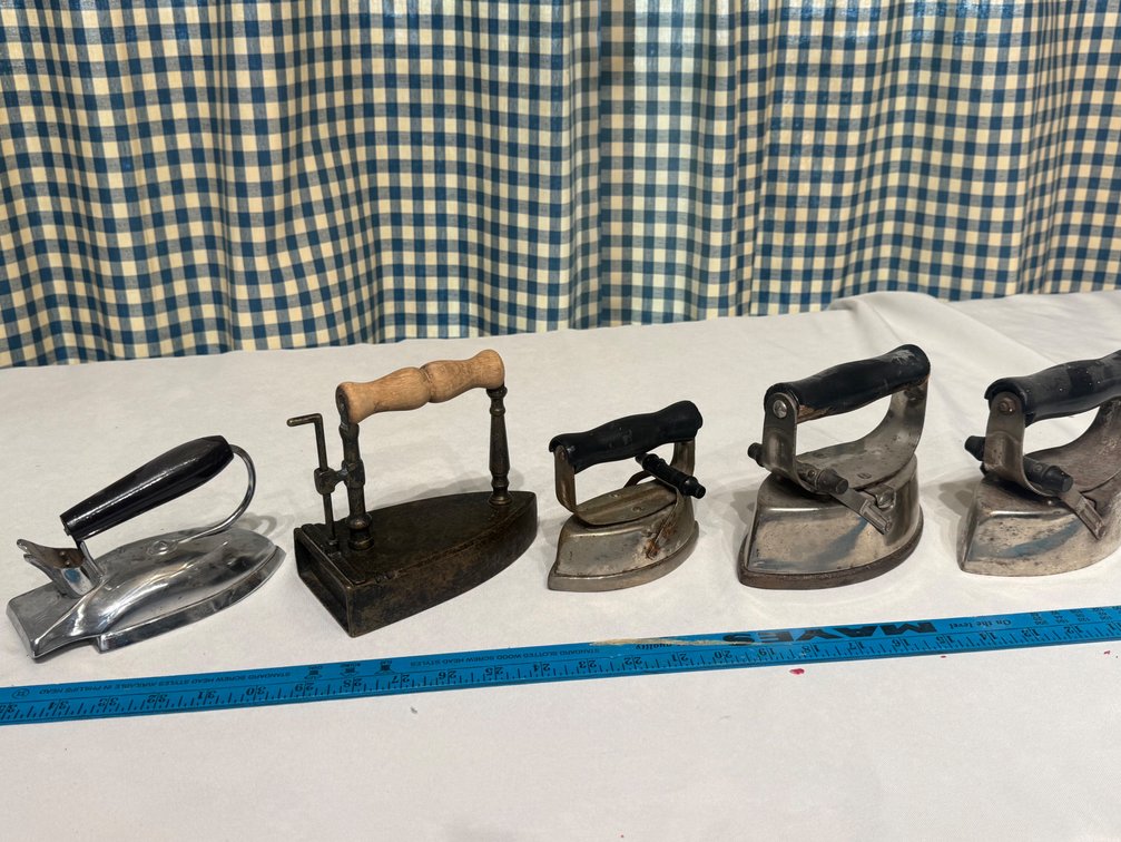 Collection of 5 Antique & Vintage Sad Irons – Early Laundry Irons