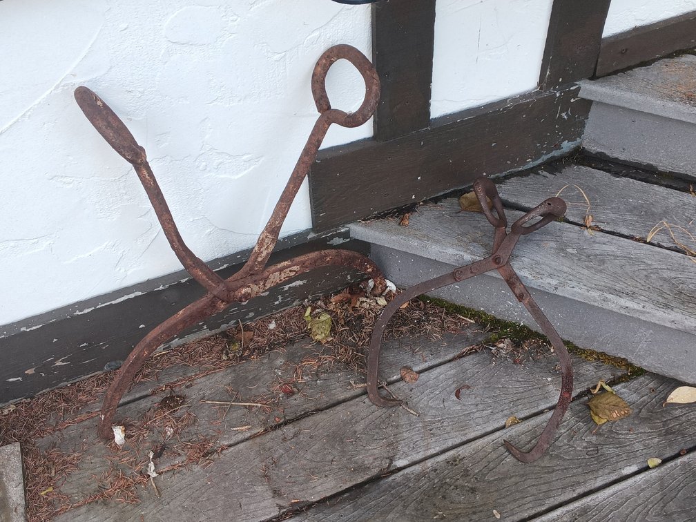 Vintage Iron Ice Tongs – Set of 2