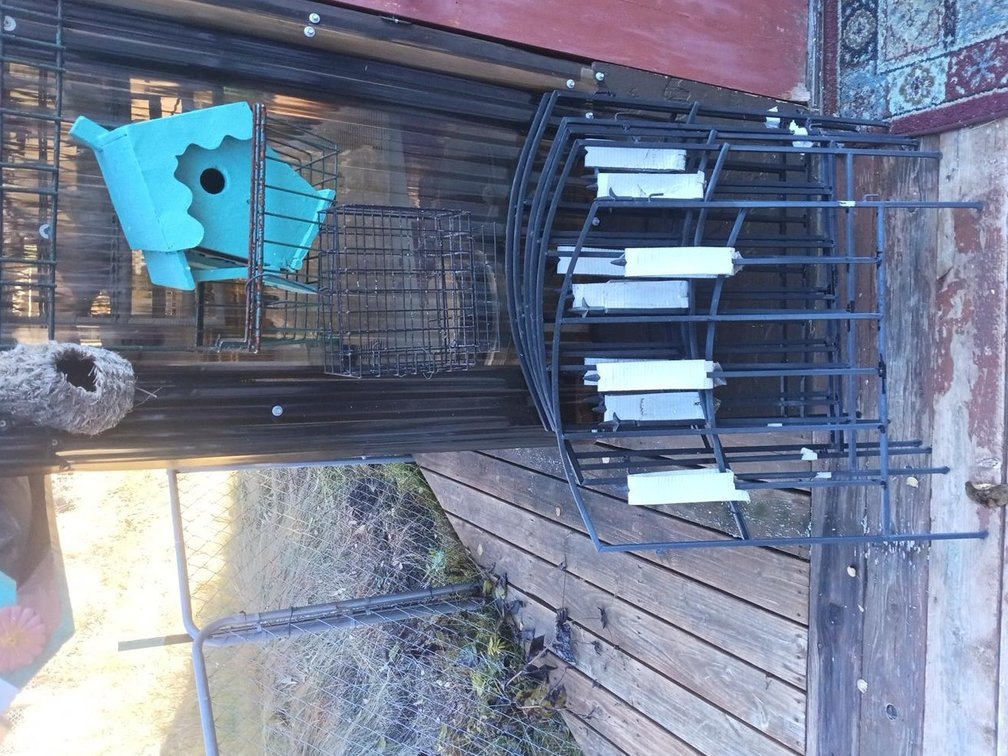 Outdoor Garden, Planters, Birdhouses & Snow Removal Tools Lot