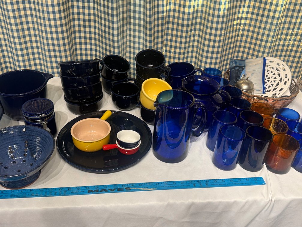 Large Cobalt Blue Glassware & Stoneware Collection – Le Creuset, Homer Laughlin & Pottery