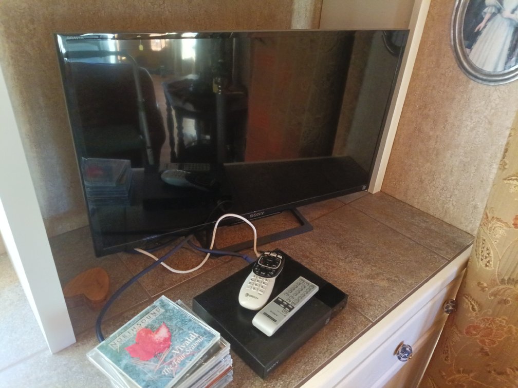 32" Sony TV with Sony CD Player & Remote