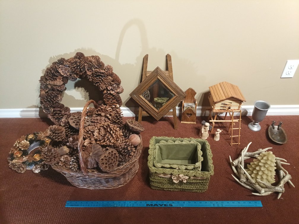 Rustic Pinecone Décor, Wicker Baskets, Wooden Miniatures & Metal Accessories Lot