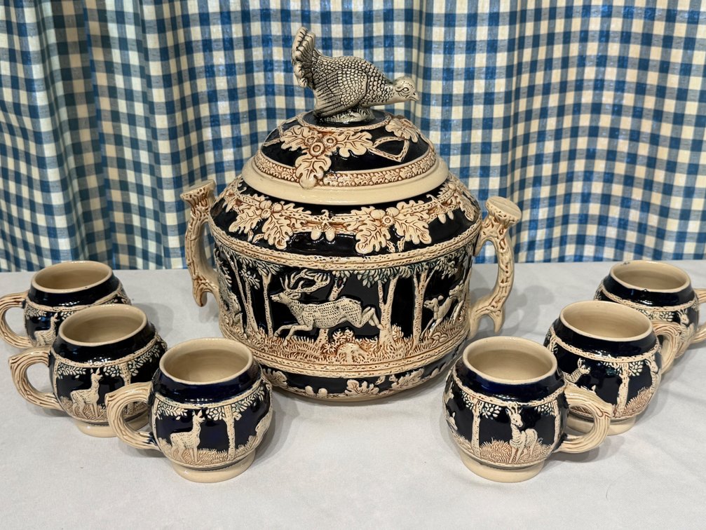 Rare Vintage Marzi & Remy German Stoneware Turkey Tureen with Lid & 6 Matching Cups – 8 Pieces
