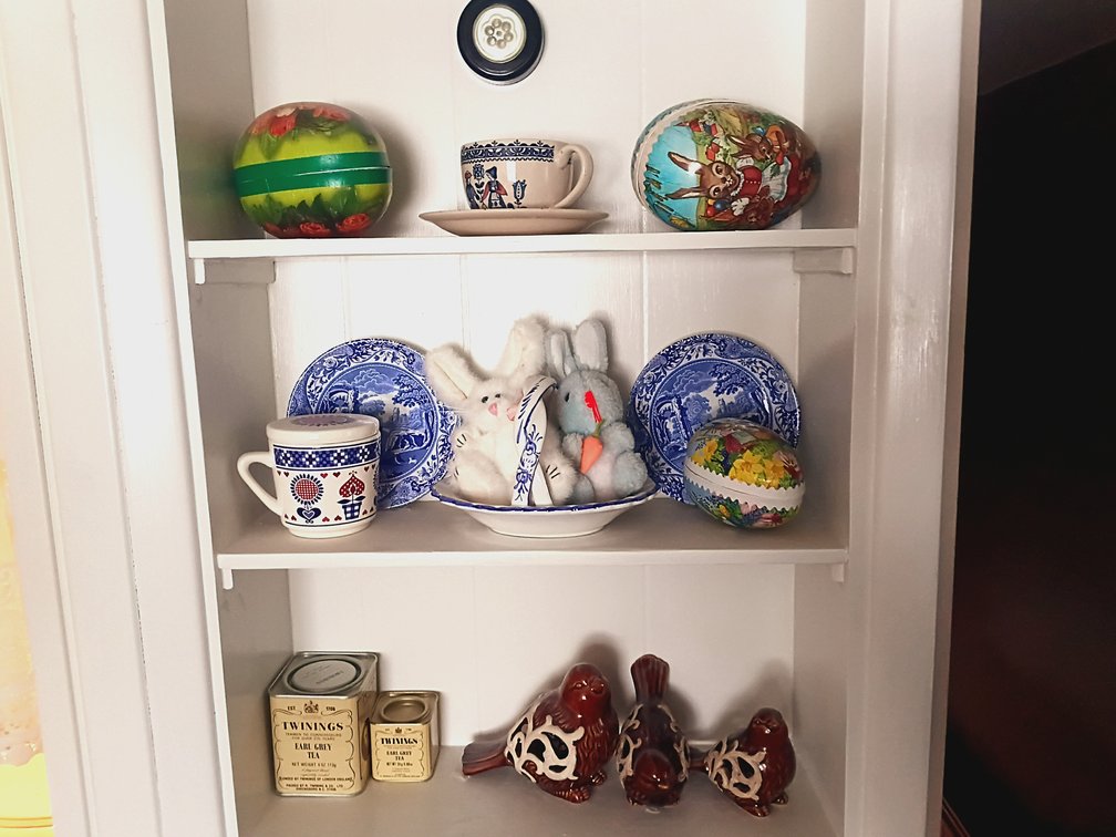 Vintage Decorative Collectibles, Blue & White China, Easter Décor & Ceramic Birds