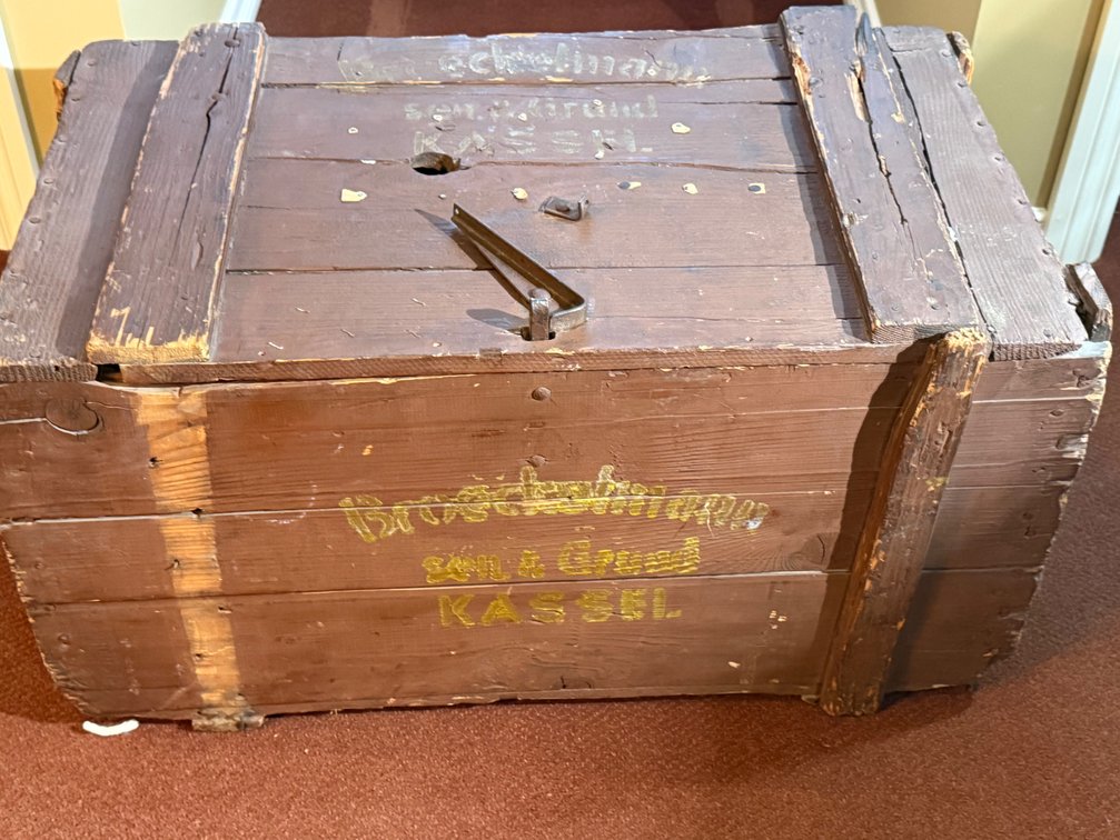 Antique German Wooden Storage Trunk – Broeckelmann Sen. & Grund, Kassel