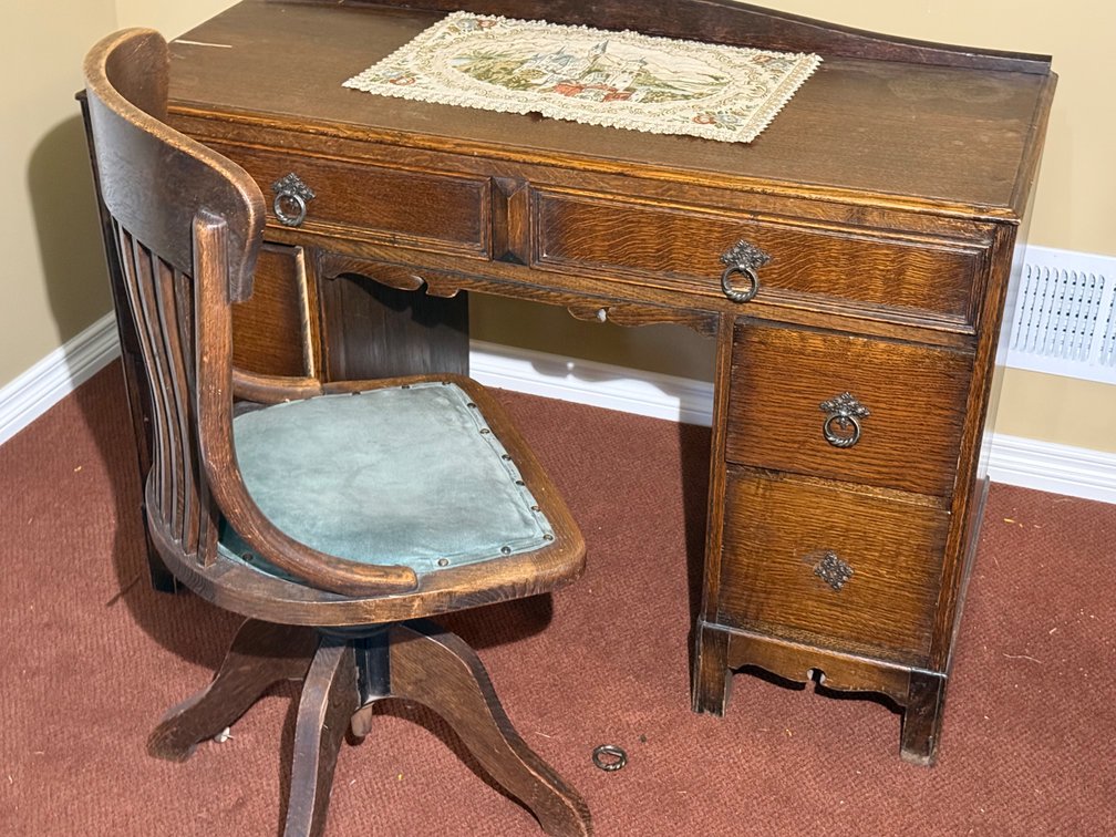 Antique Oak Double Pedestal Desk with English Swivel Chair – Early 1900s