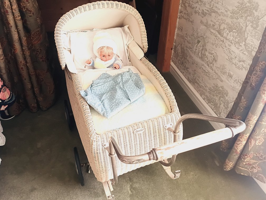 Vintage German Bavaria Wicker Baby Pram (Kinderwagen) with Doll & Bedding
