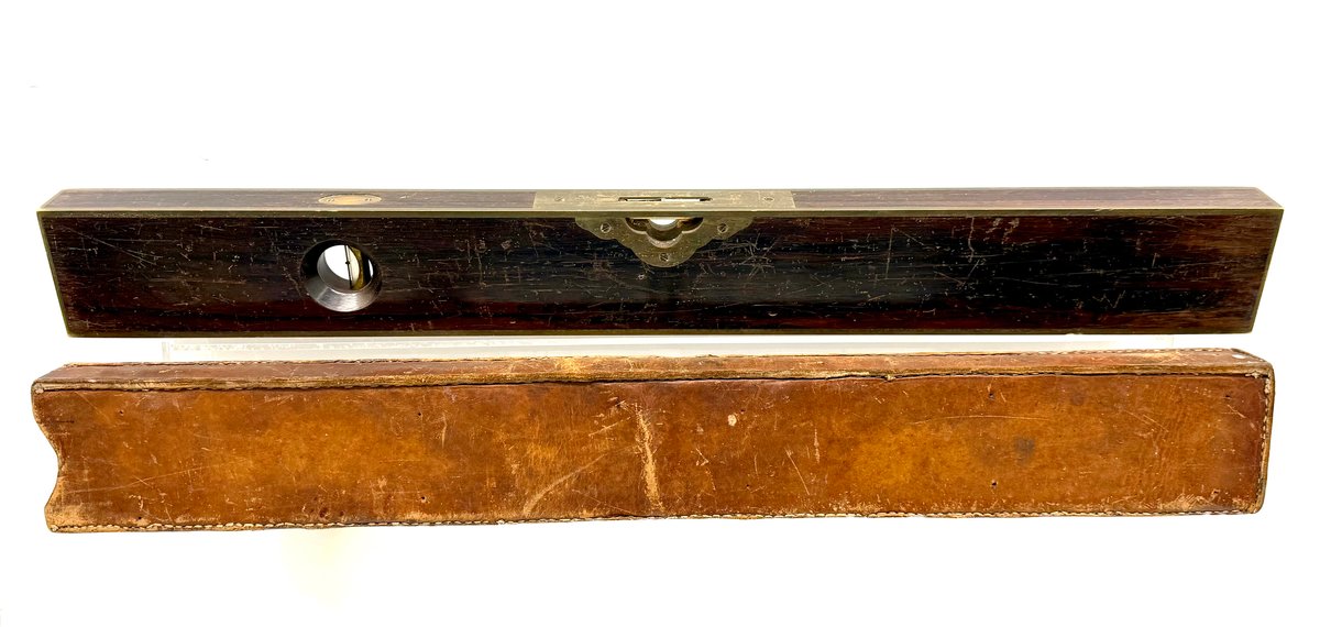 Stratton Rosewood Level with Leather Sleeve