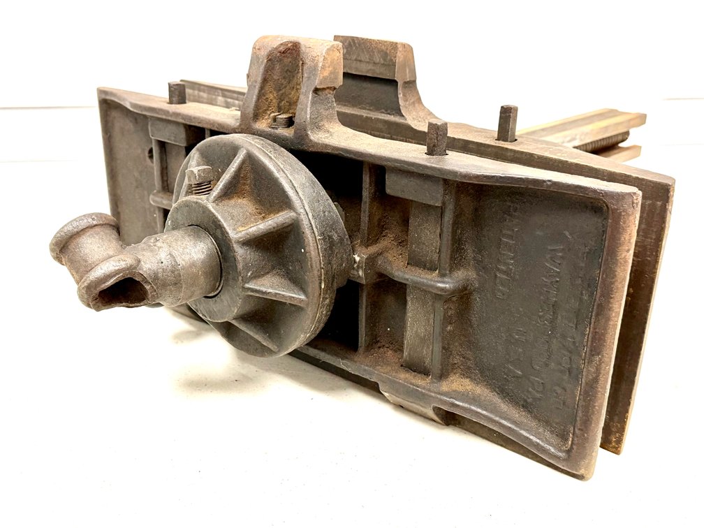 Emmert Improved Roto Patternmaker's Vise