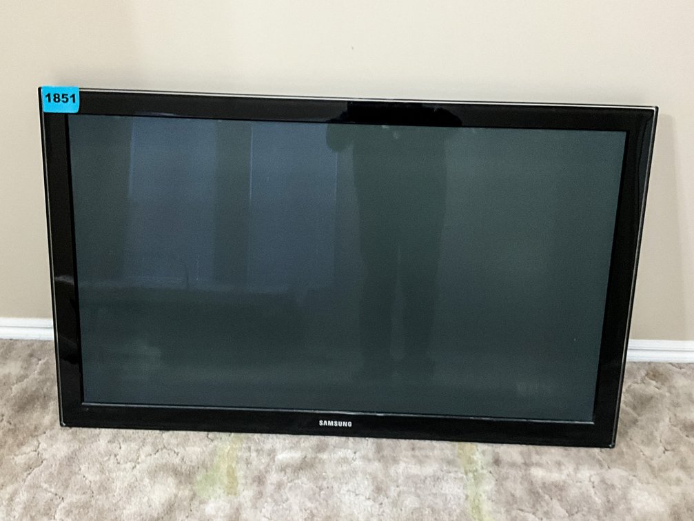Samsung Flat Screen TV