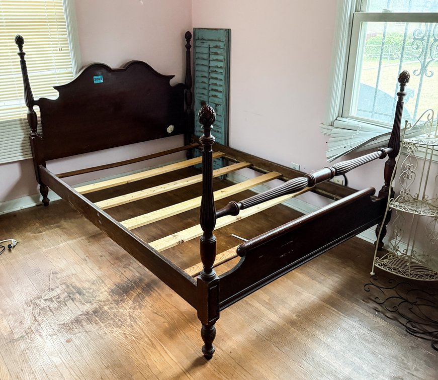 Vintage Mahogany Full Size Bed 