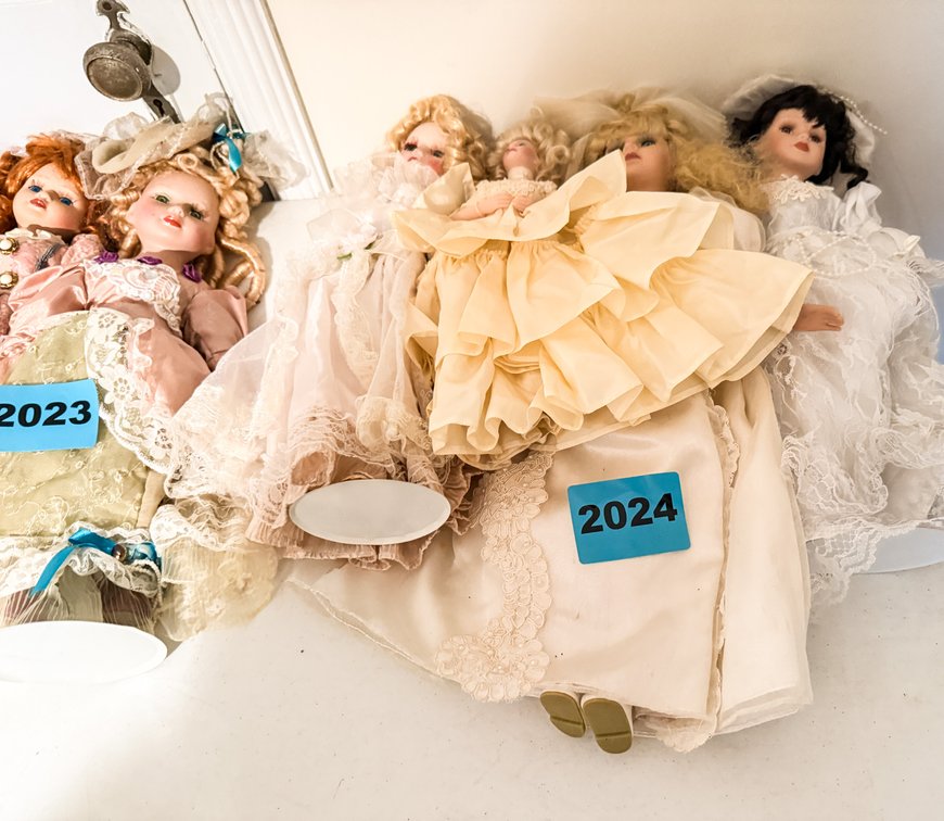 4 Asst. Bridal Dolls 