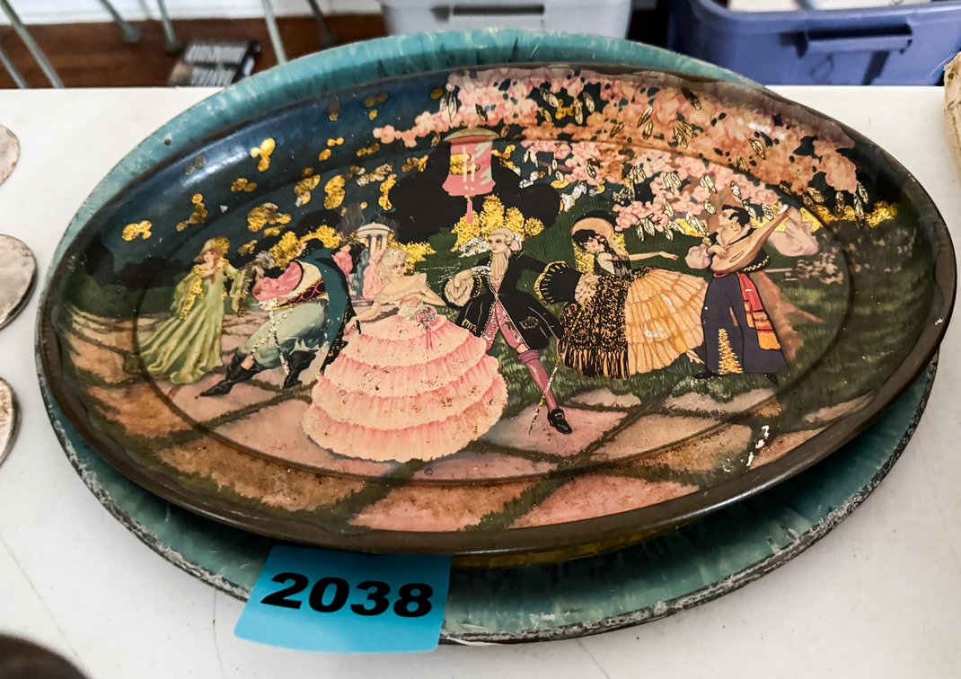 2 Oval Tin Trays 