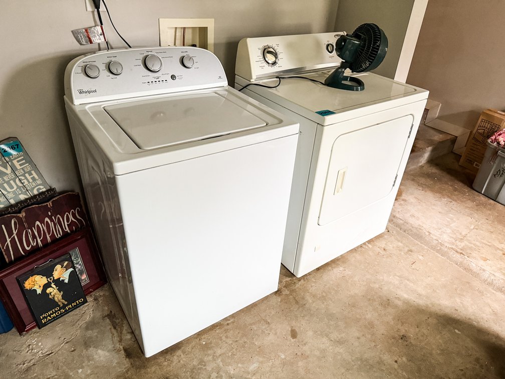 Whirlpool Washer & Gas Dryer 