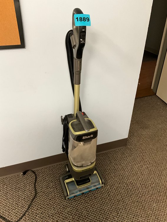 Shark Duo Clean Power Fins Vaccuum