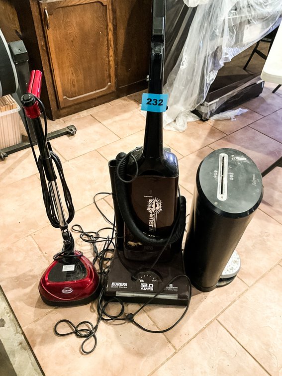1 Eureka Quiet Kleen Vaccum Cleaner, 1 Ewbank 3 In 1 Floor Cleaner, 1 Fellowes Shredder