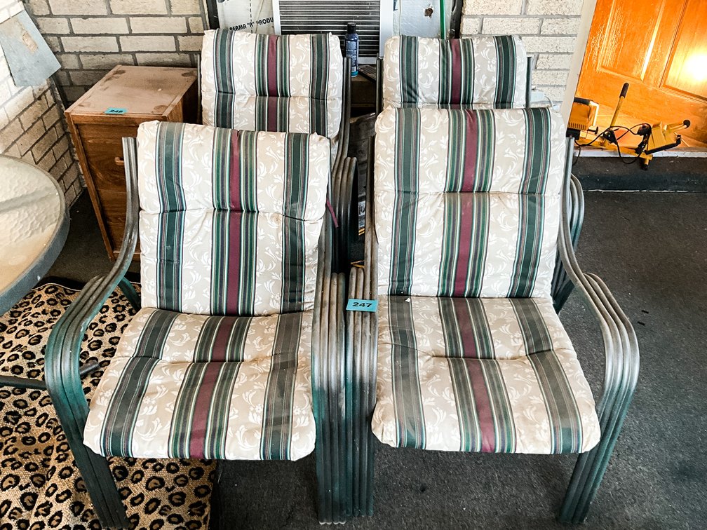 Outside Furniture Set Of 4 Chairs & 1 Table Circular Glass Table