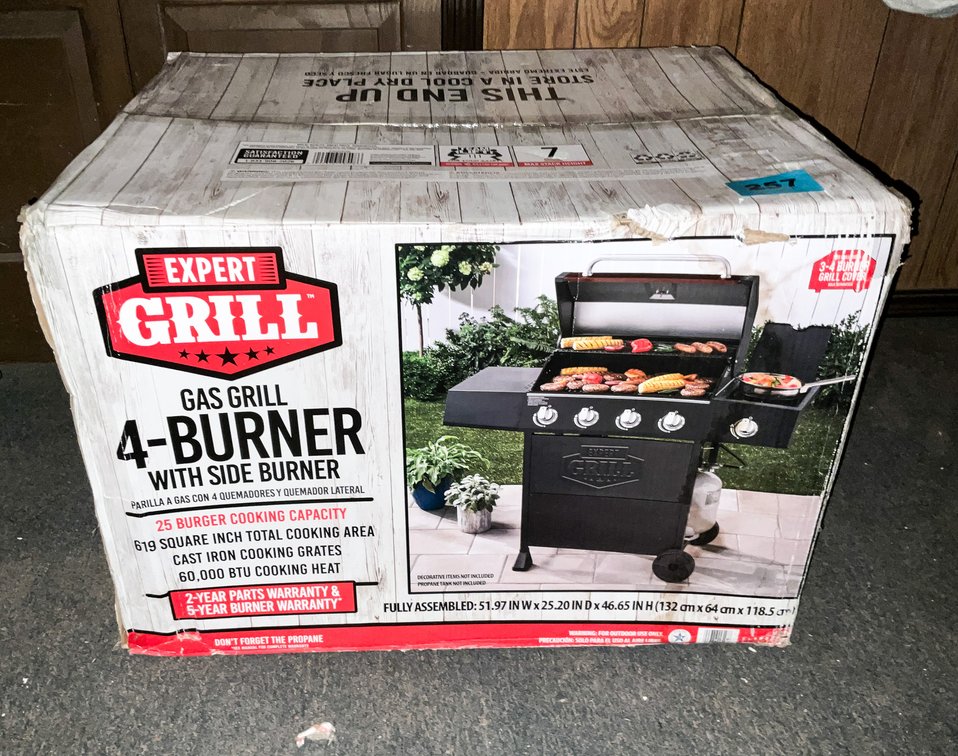 Expert Grill Gas Grill 4 Burner W/ Side Burner New In Box