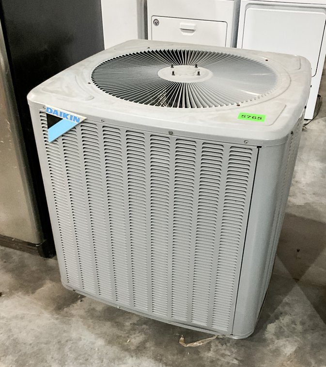 Dakin MFG. Model # DEX136A0604AE