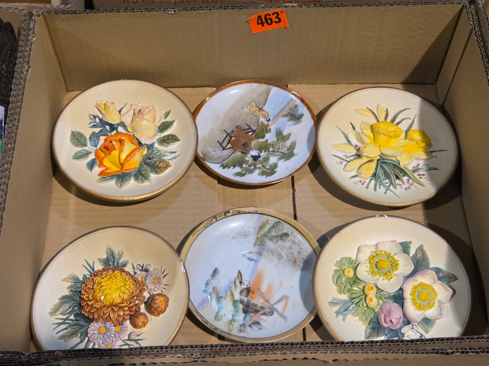 2 Boxes Ceramic Animals, 4 Plates Congleton England, 2 Plates From Japan