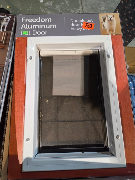8.5X13 Freedom Aluminum Pet Door