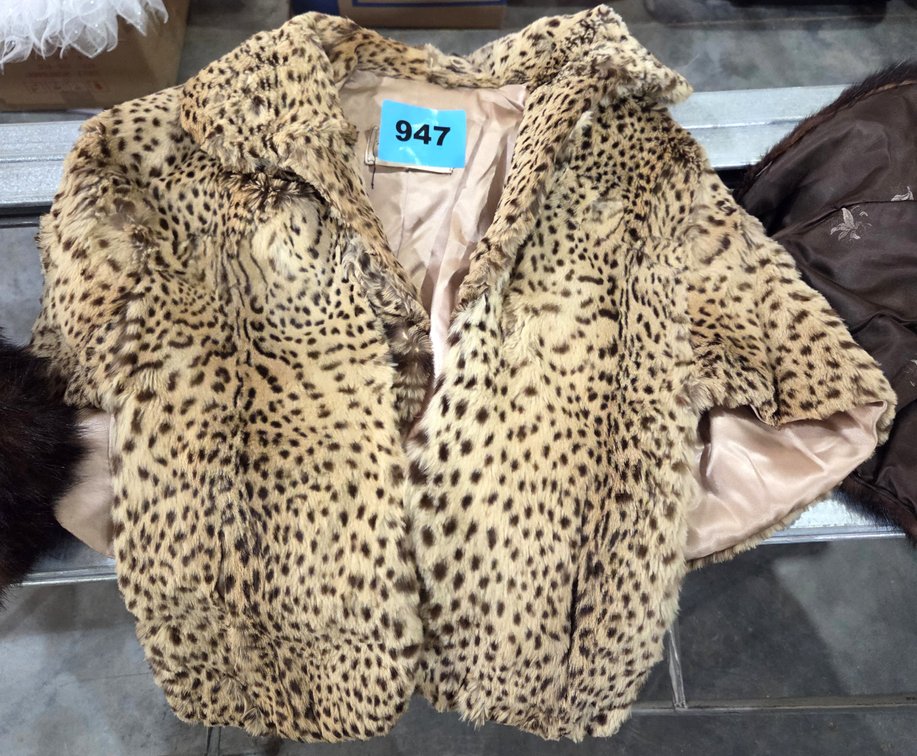 3 Fur Wraps 1 By Alaskan Custom Furs, 1 By Mortons Fur