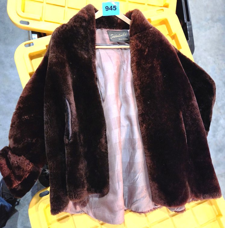 1 Fur Coat By Seidenbacks Furs