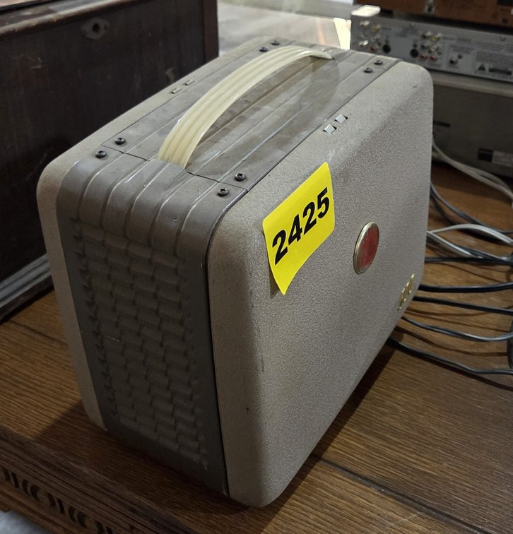 Vintage Kodak 500 Movie Projector Uses 8mm Film Features F1.6 Lumenized Lens