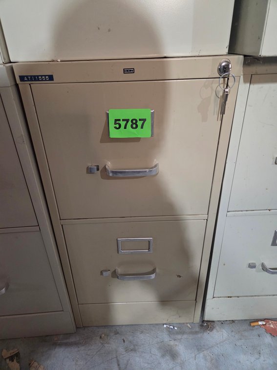2 Drawer Metal Filing Cabinet w/ Key