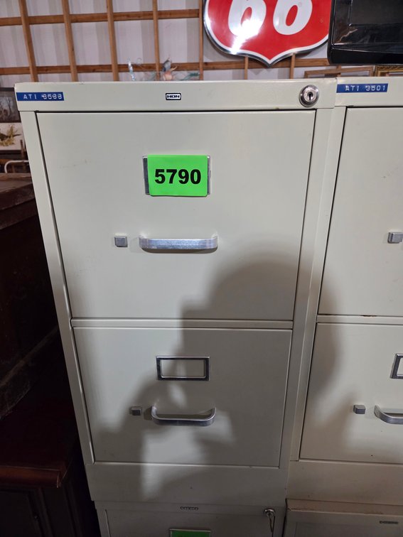 2 Drawer Metal Filing Cabinet w/ Key
