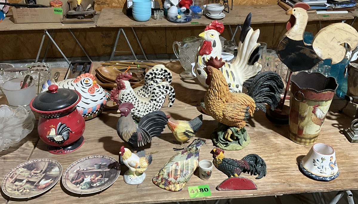 17 Pcs-Roosters, Cookie Jars, Trash Can, Plates, Figurines