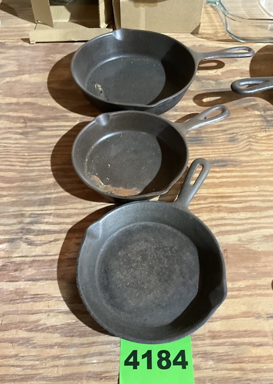 3 Sm Cast Iron Skillets