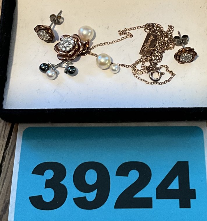 Assorted Earings