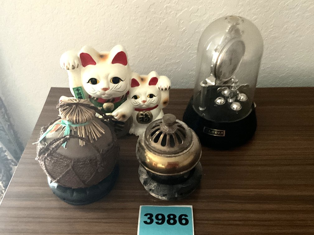 4 Pcs Ceramic Cats, Clock Under Glass Dome