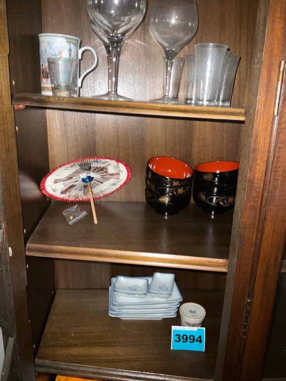 Contents Inside Hutch