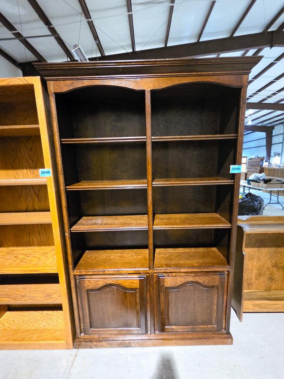 Ethan Allen Georgian Court Style Bookcase