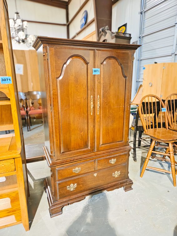 Pennsylvania House Gentleman's Chest/Wardrobe