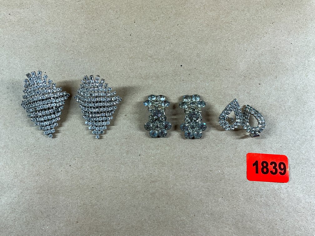 Three Pairs Of Art Deco Style Rhinestone Shoe Or Dress Clips