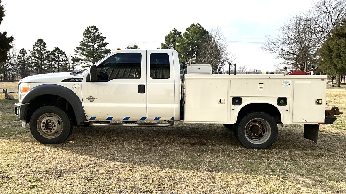 2012 Ford 1 1/2T 4X4