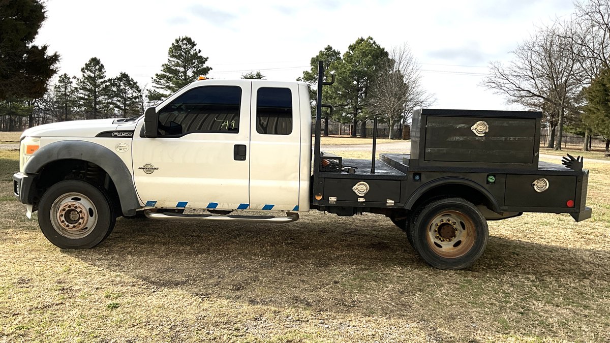 2011 Ford 1 1/2T 4X4