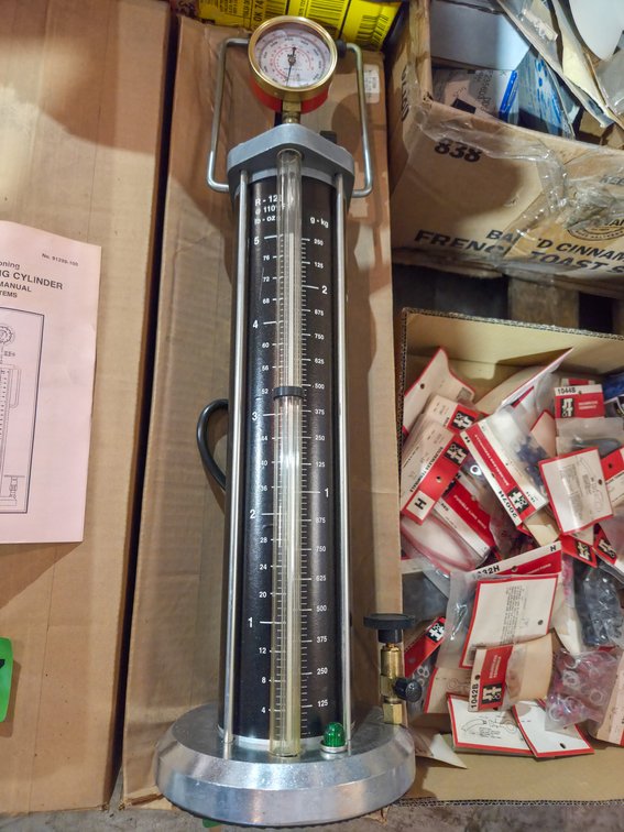 Air Conditioning Heated Charging Cylinder for R12 Systems