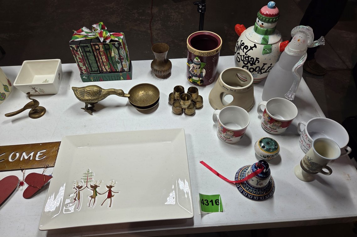 Vintage Christmas Decor, Brass Collectibles, and "Deck the Halls" Tableware