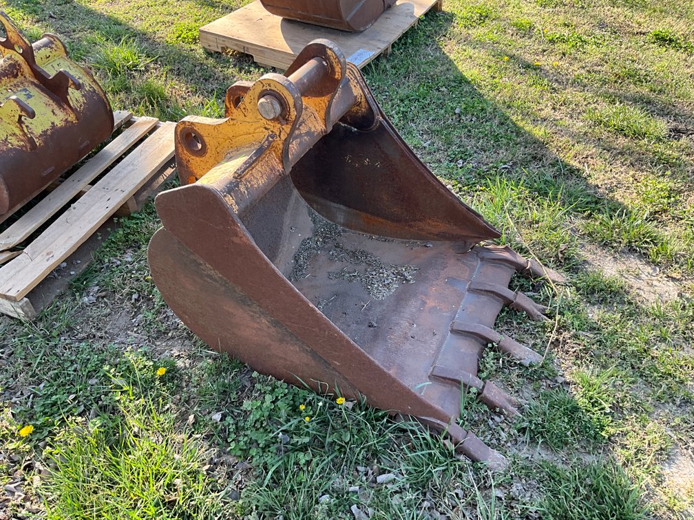 John Deere 30" Bucket
