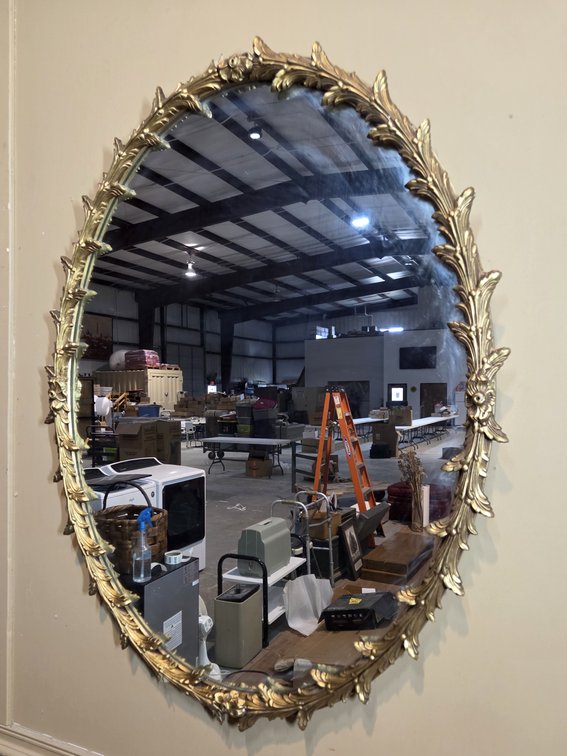 1 Large Mirror